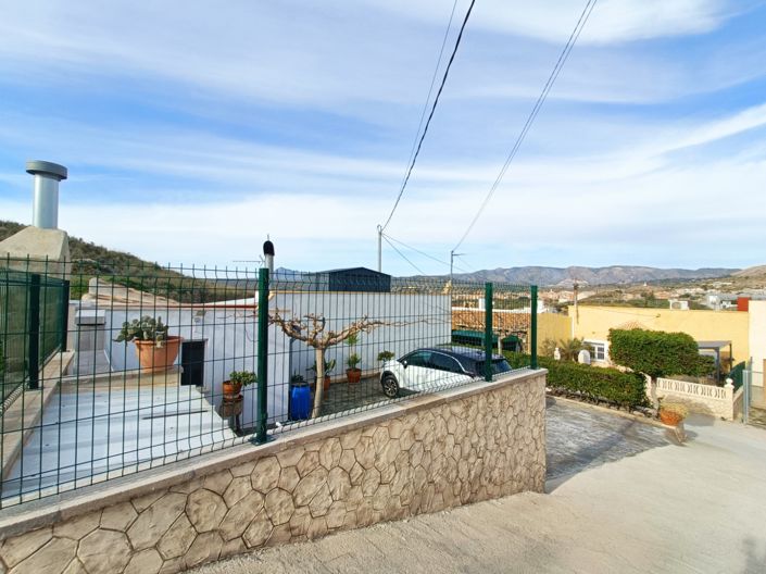 Image No.27-3 Bed Villa for sale