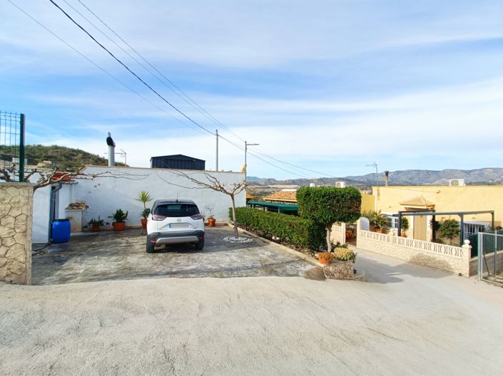 Image No.29-3 Bed Villa for sale