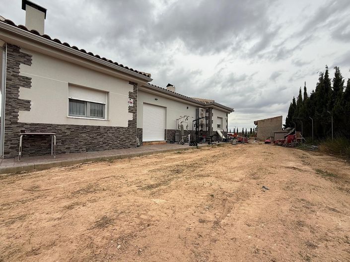 Image No.4-4 Bed Villa for sale