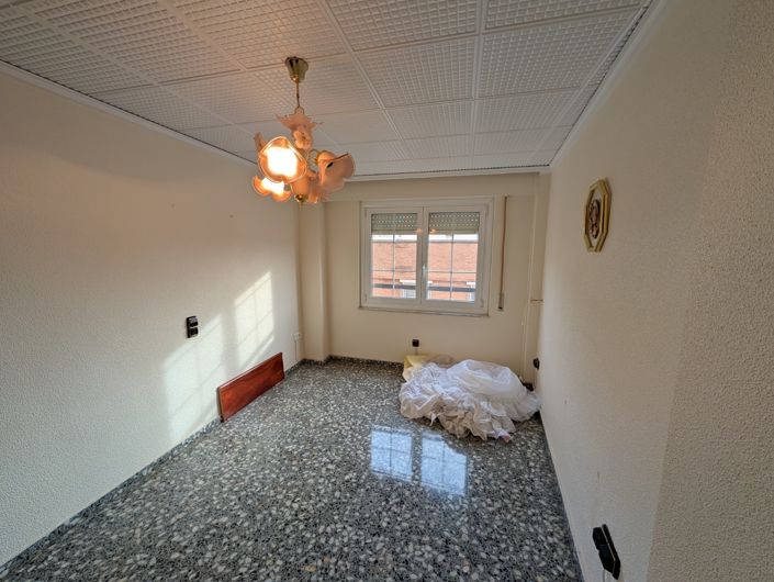 Image No.31-Appartement de 4 chambres à vendre à Sax