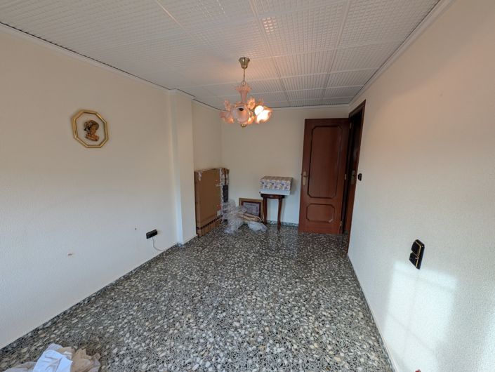 Image No.32-Appartement de 4 chambres à vendre à Sax