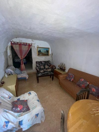 Image No.6-2 Bed Country House for sale