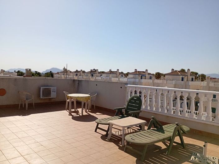 Image No.20-2 Bed Apartment for sale