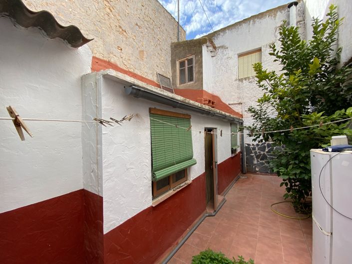 Image No.19-Maison de campagne de 7 chambres à vendre à Sax