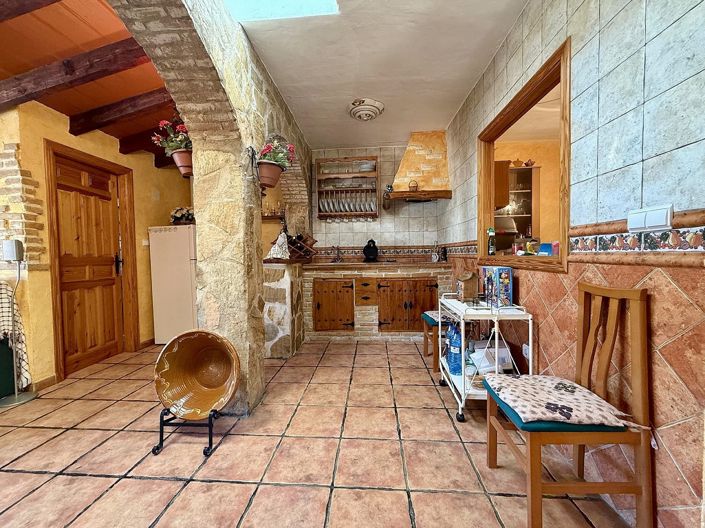 Image No.25-5 Bed Apartment for sale