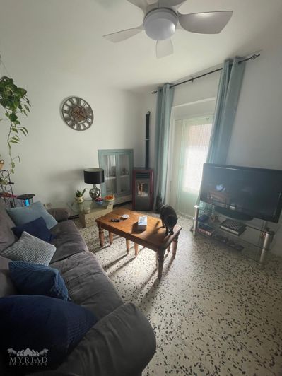 Image No.18-5 Bed Townhouse for sale
