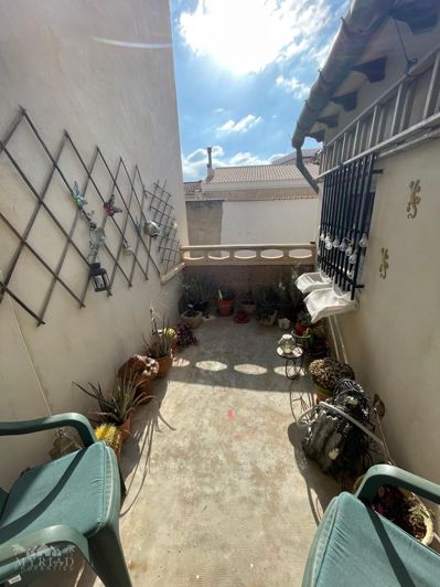 Image No.19-5 Bed Townhouse for sale