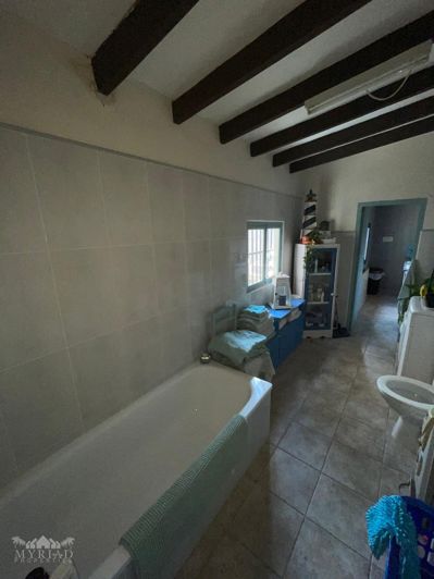 Image No.26-5 Bed Townhouse for sale