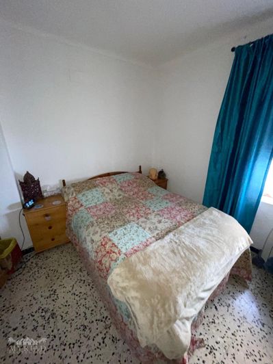 Image No.27-5 Bed Townhouse for sale