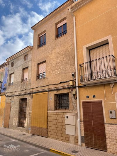 Image No.3-5 Bed Townhouse for sale
