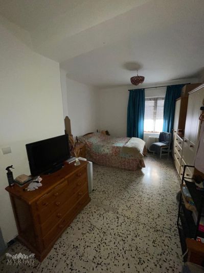 Image No.31-5 Bed Townhouse for sale