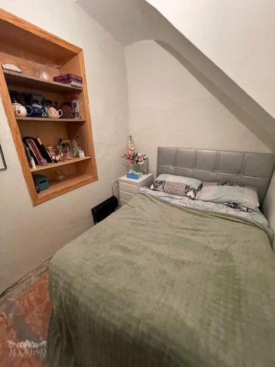 Image No.6-5 Bed Townhouse for sale