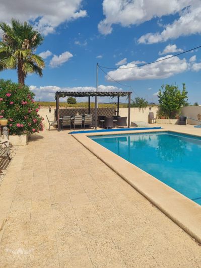 Image No.40-6 Bed Country House for sale