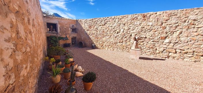 Image No.10-2 Bed Villa for sale