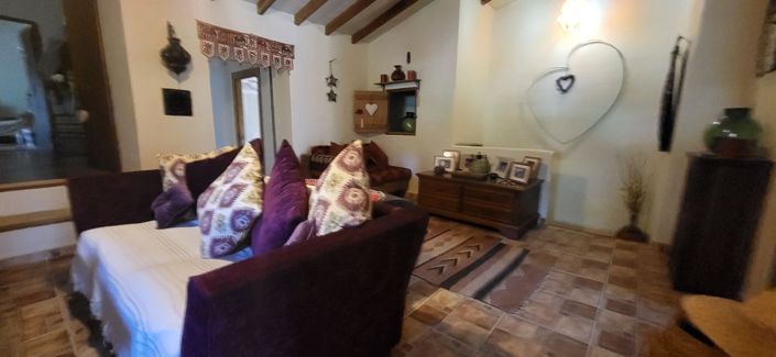 Image No.18-6 Bed Country House for sale