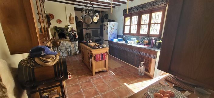 Image No.30-6 Bed Country House for sale