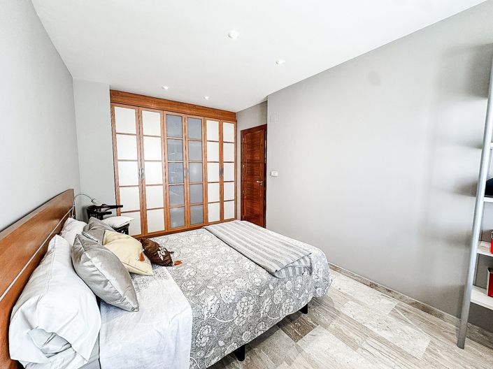 Image No.29-5 Bed Townhouse for sale