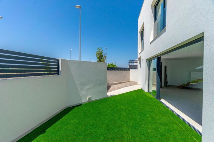 Image No.20-2 Bed Villa for sale