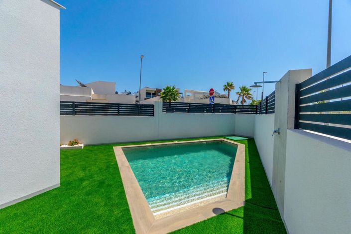 Image No.3-2 Bed Villa for sale