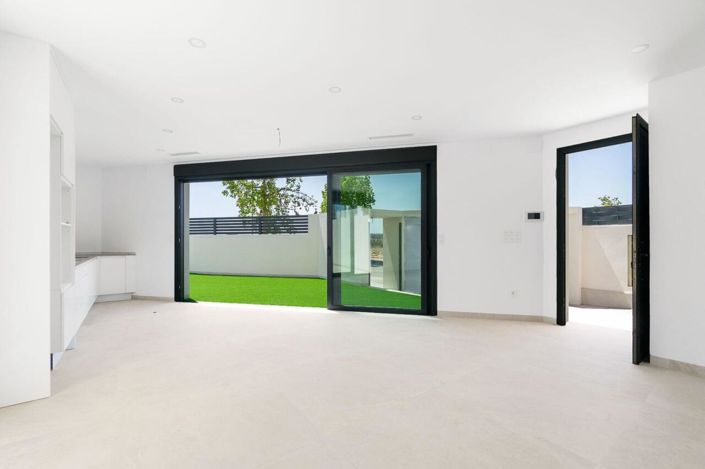 Image No.7-2 Bed Villa for sale
