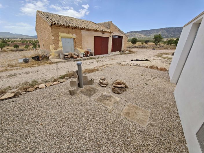 Image No.20-3 Bed Finca for sale