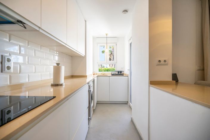 Image No.8-3 Bed Townhouse for sale