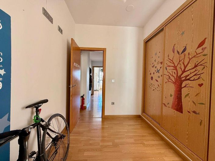 Image No.24-4 Bed Apartment for sale