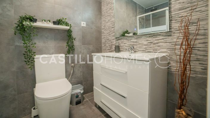 Image No.15-2 Bed Apartment for sale