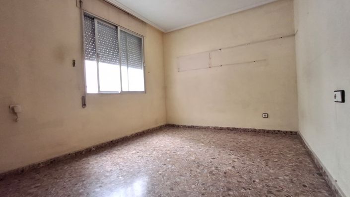 Image No.18-4 Bed Apartment for sale