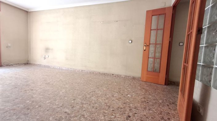 Image No.33-4 Bed Apartment for sale