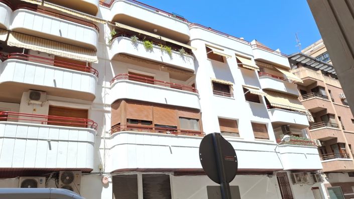 Image No.4-4 Bed Apartment for sale