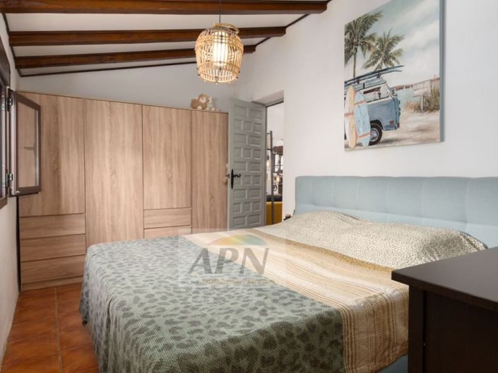 Image No.15-3 Bed Country House for sale