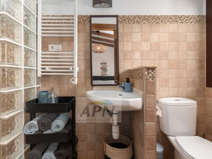 Image No.20-3 Bed Country House for sale