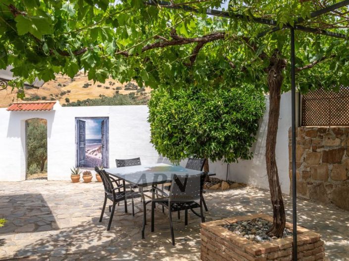 Image No.4-3 Bed Country House for sale