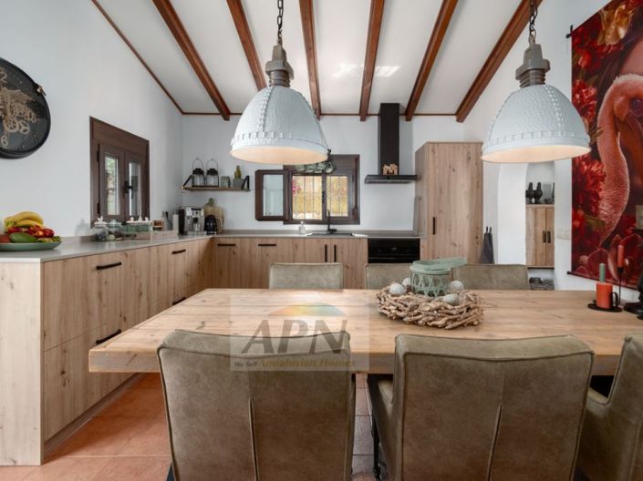 Image No.6-3 Bed Country House for sale