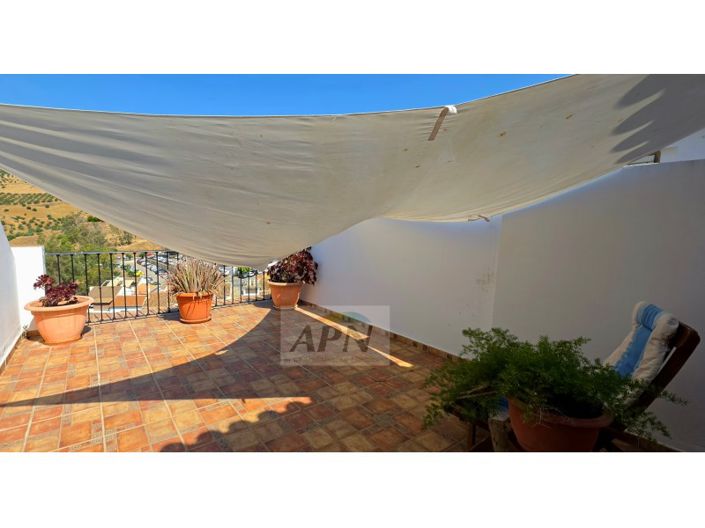 Image No.19-4 Bed Townhouse for sale