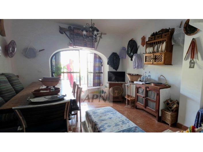Image No.20-4 Bed Townhouse for sale