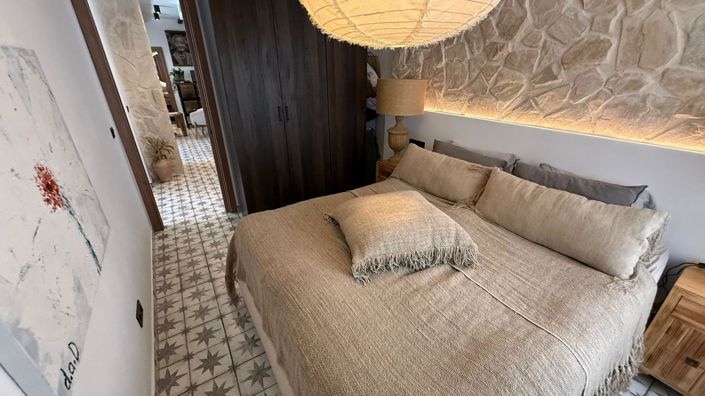 Image No.10-2 Bed Apartment for sale