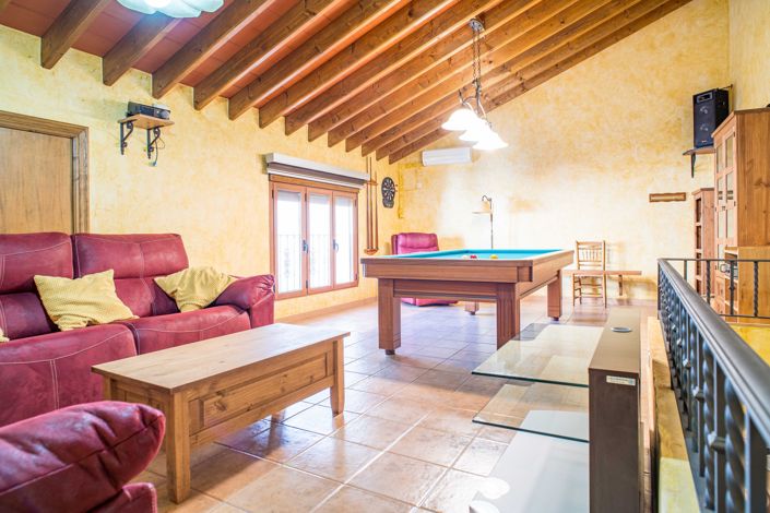 Image No.31-5 Bed Townhouse for sale