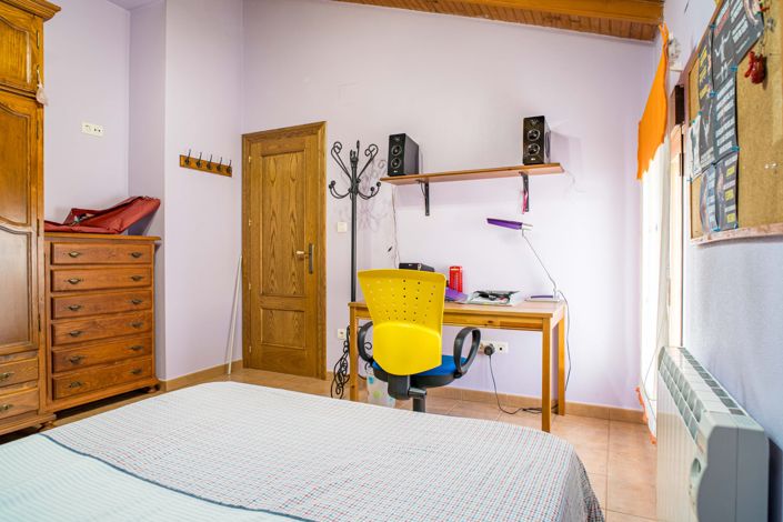 Image No.46-5 Bed Townhouse for sale