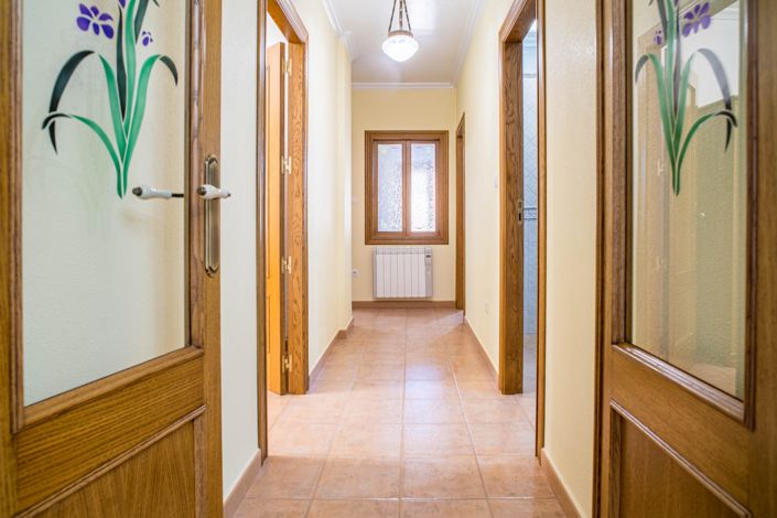 Image No.47-5 Bed Townhouse for sale