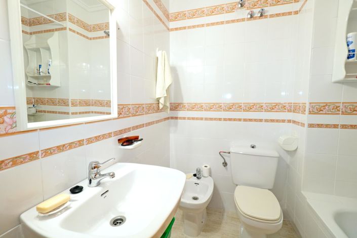 Image No.16-2 Bed Apartment for sale