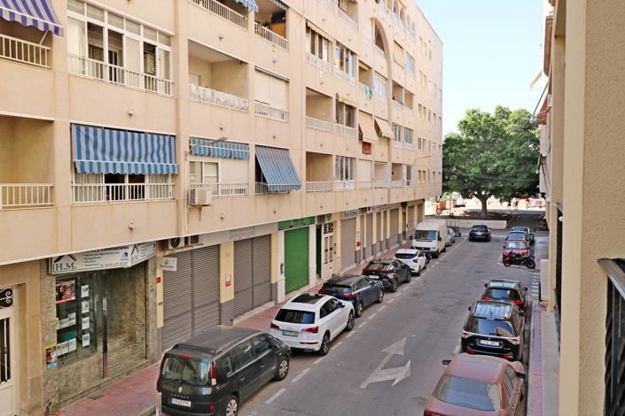 Image No.17-2 Bed Apartment for sale