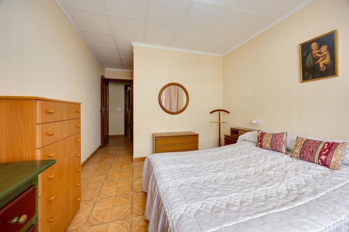 Image No.17-3 Bed Apartment for sale