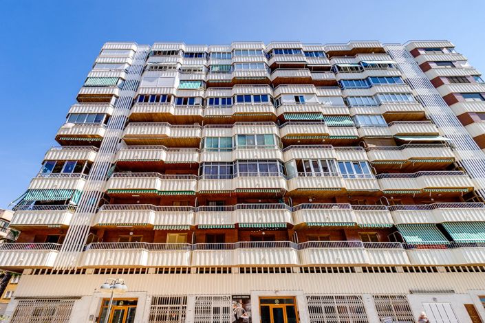 Image No.26-3 Bed Apartment for sale