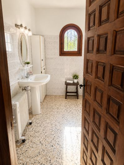 Image No.9-3 Bed Villa for sale