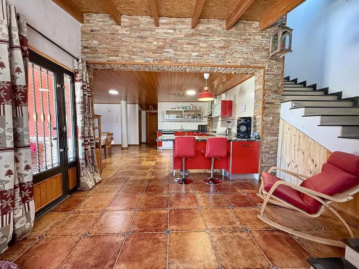 Image No.22-4 Bed Country House for sale