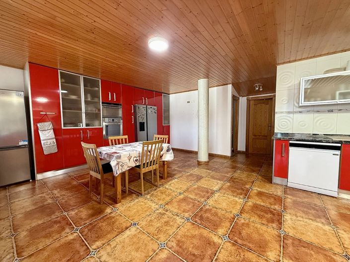 Image No.26-4 Bed Country House for sale
