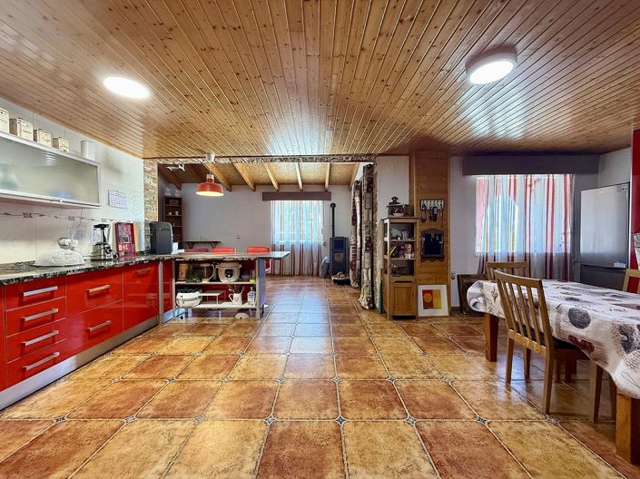 Image No.30-4 Bed Country House for sale