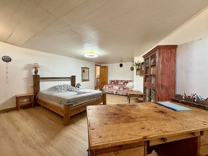 Image No.34-4 Bed Country House for sale